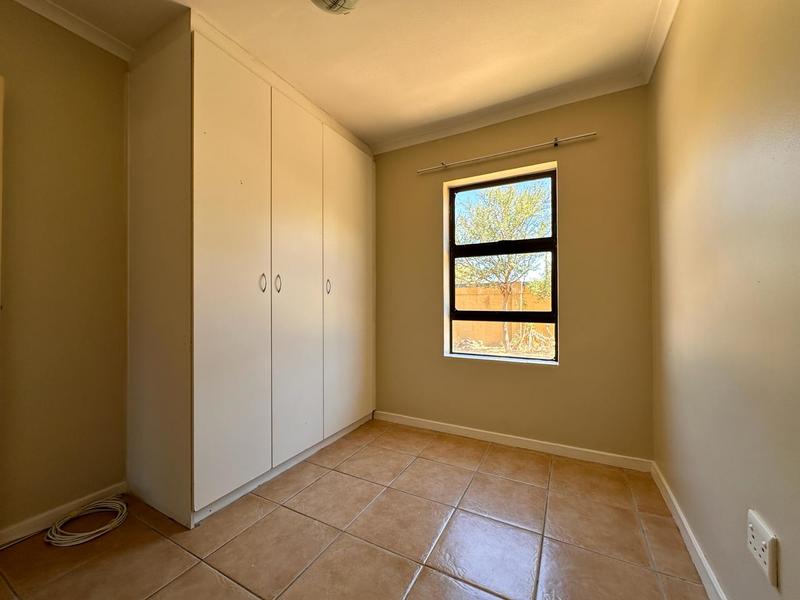 To Let 2 Bedroom Property for Rent in Gordons Bay Western Cape